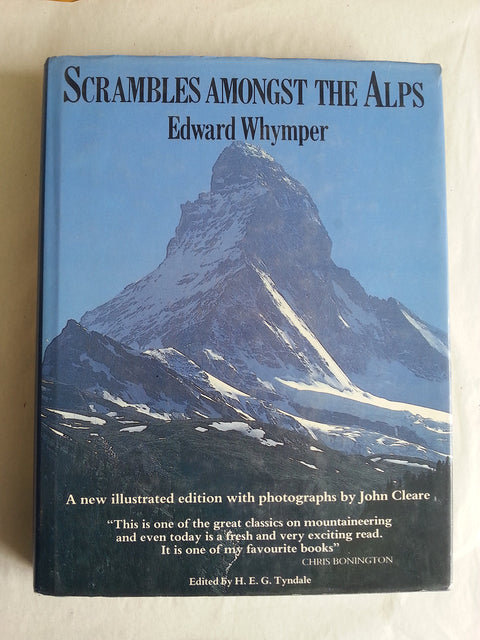 Escalade parmi les Alpes