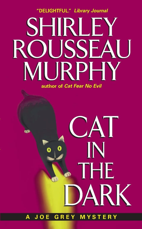 Cat in the Dark: A Joe Grey Mystery: 4