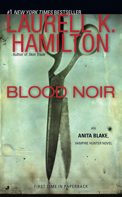Sang noir : un roman d’Anita Blake, tueuse de vampires : 16