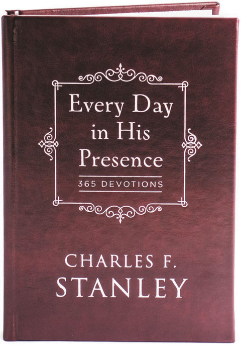 Chaque jour en Sa présence : Un dévotionnel quotidien pour trouver la paix et un but (365 dévotions – Inspiration pour chaque jour de l'année) (Dévotionnels de Charles F. Stanley)
