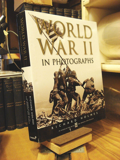 World War Two in Photographs: The Imperial War Museum